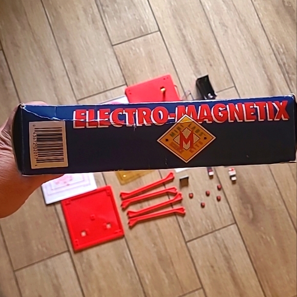 Electro-Magnetix Mini Labs Science Kits (1993) Over 30 Experiments - Picture 7 of 11